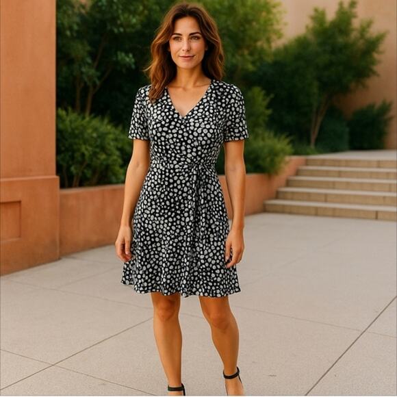 HAANI Geometric Fit & Flare Dress Size PM - Picture 1 of 11